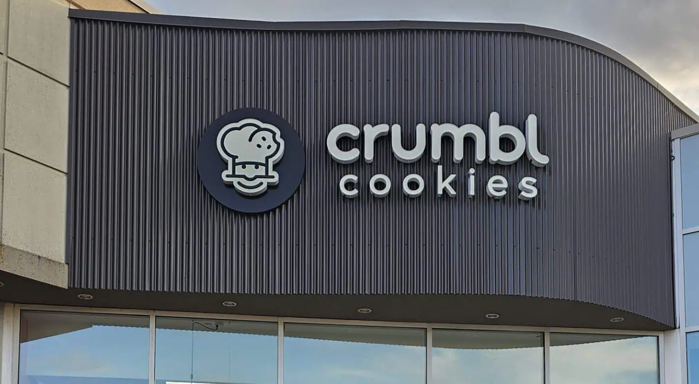 crumbl ontario