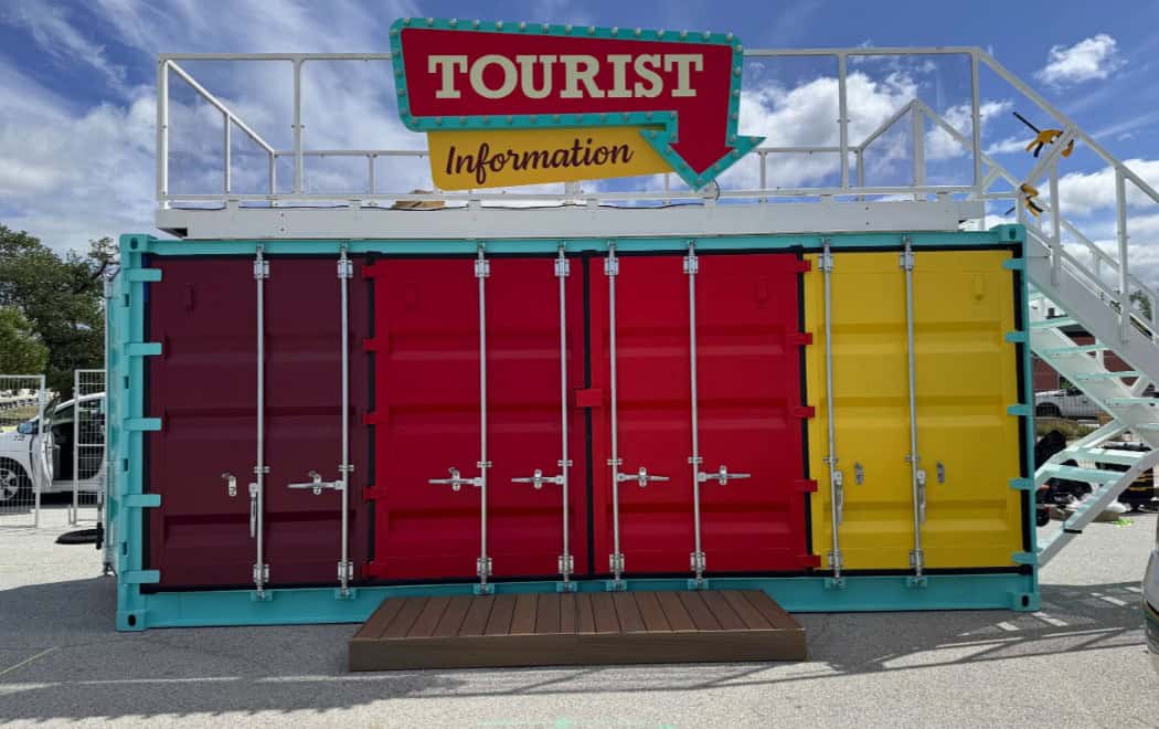 Beachfront tourist spot in Ontario launches retro mobile info centre