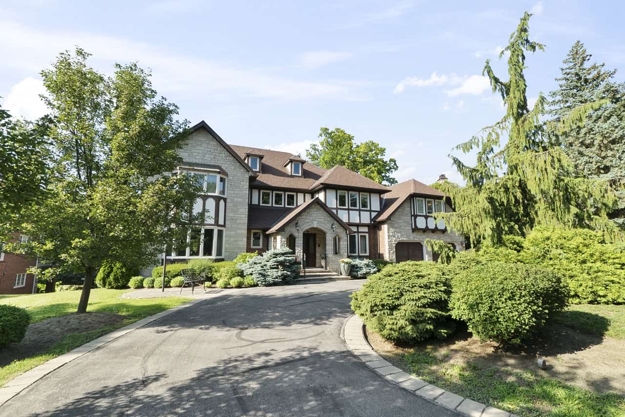 House of the Week: Custom home surrounded by beautiful nature in the heart of Mississauga, listed by Sam McDadi Real Estate Inc.