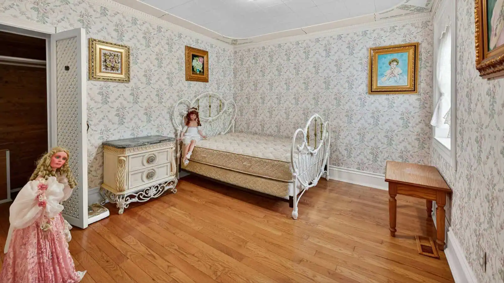 117 lucus street richmond hill