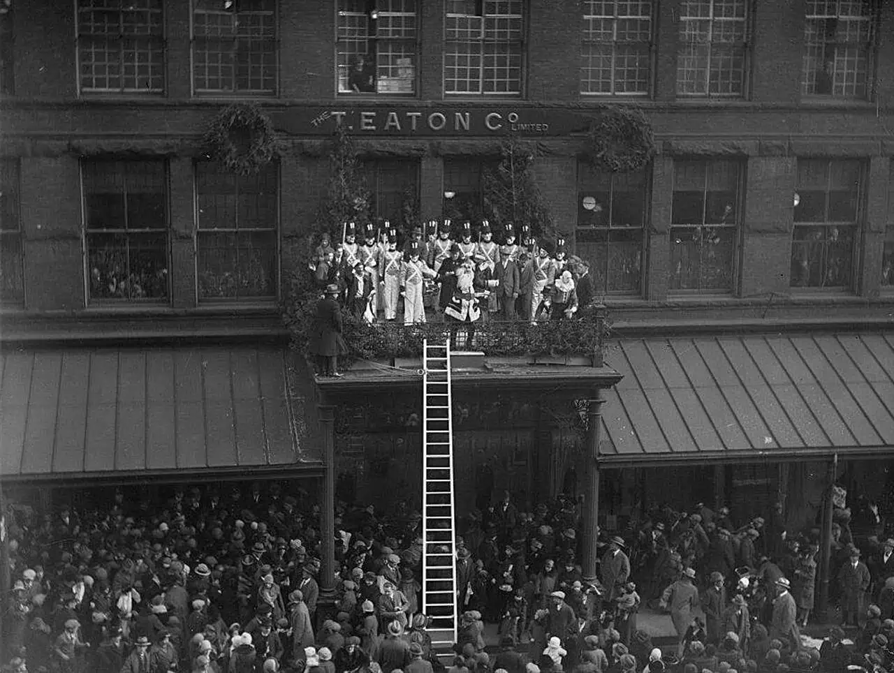 christmas toronto 100 years ago