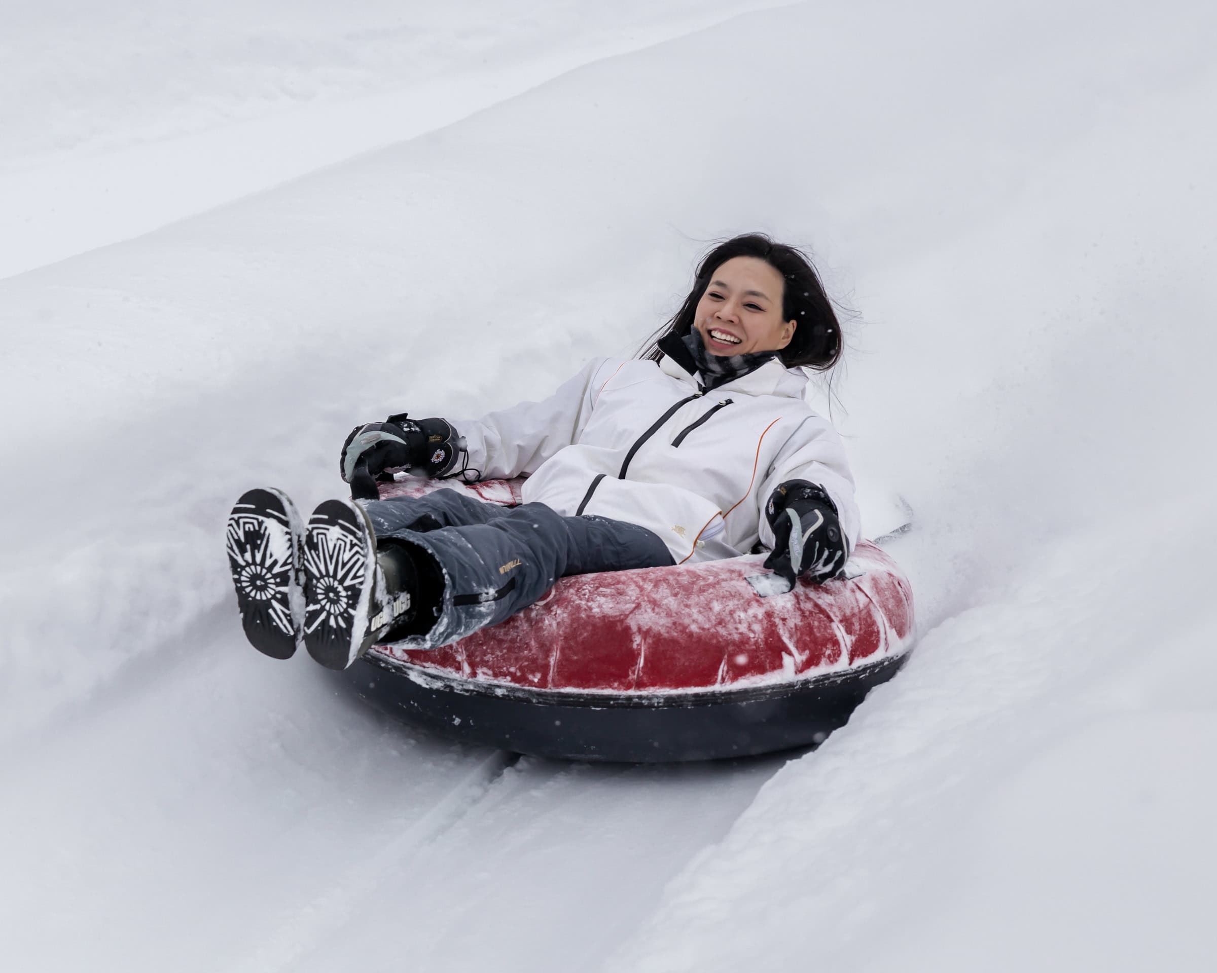 snow tubing outside toronto