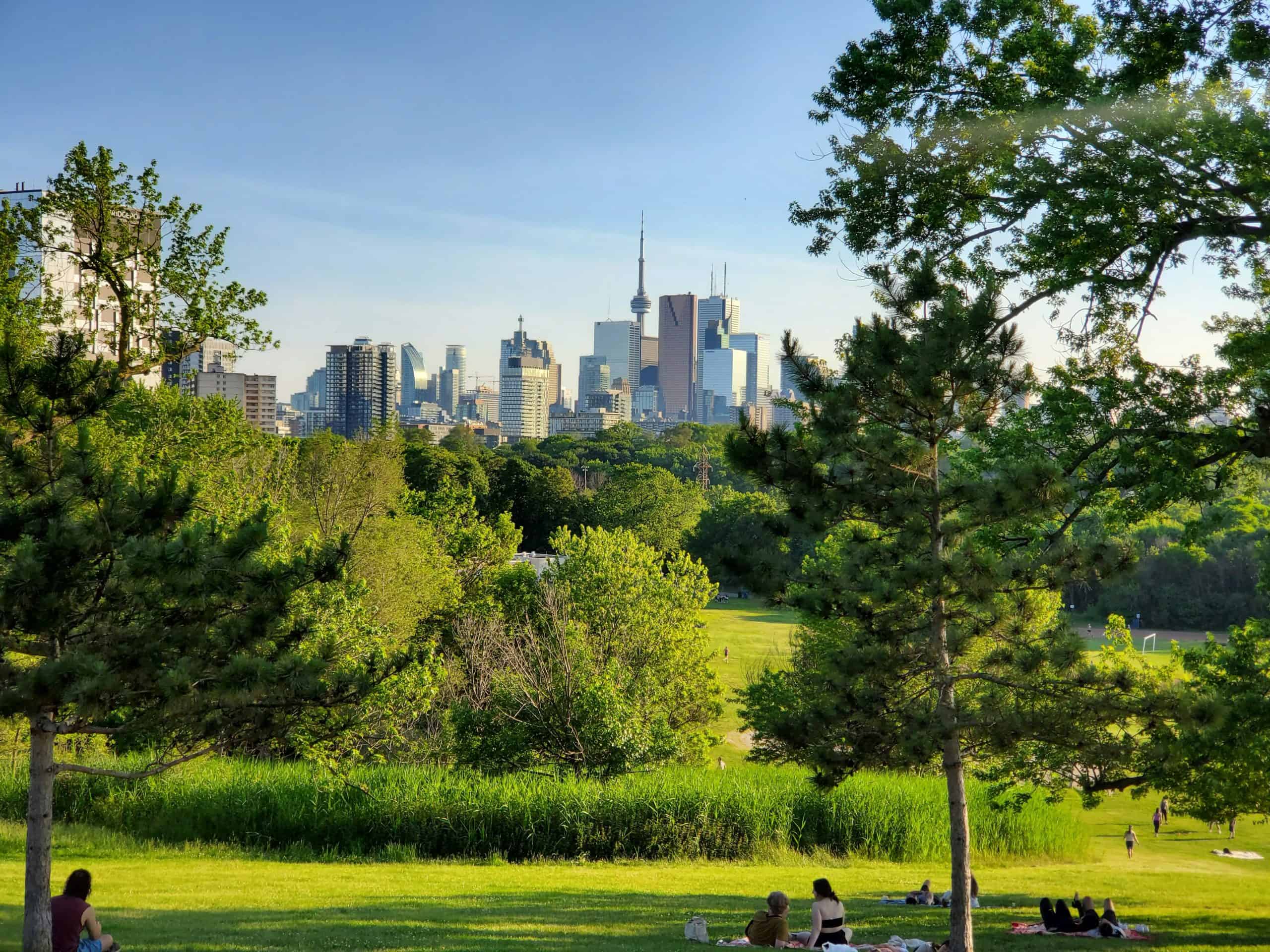 holiday long weekend weather toronto
