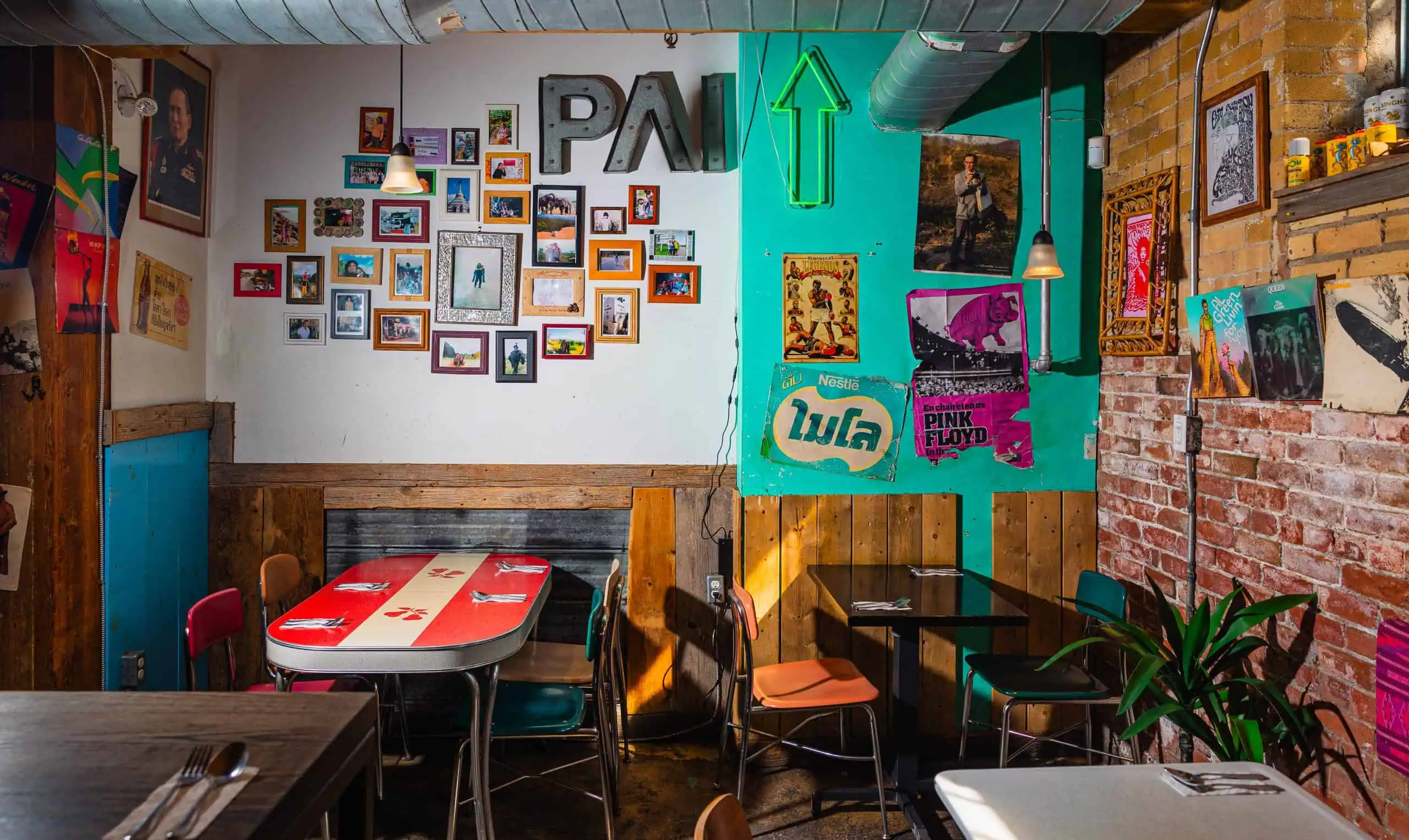 Can running to the suburbs save Toronto restaurants?