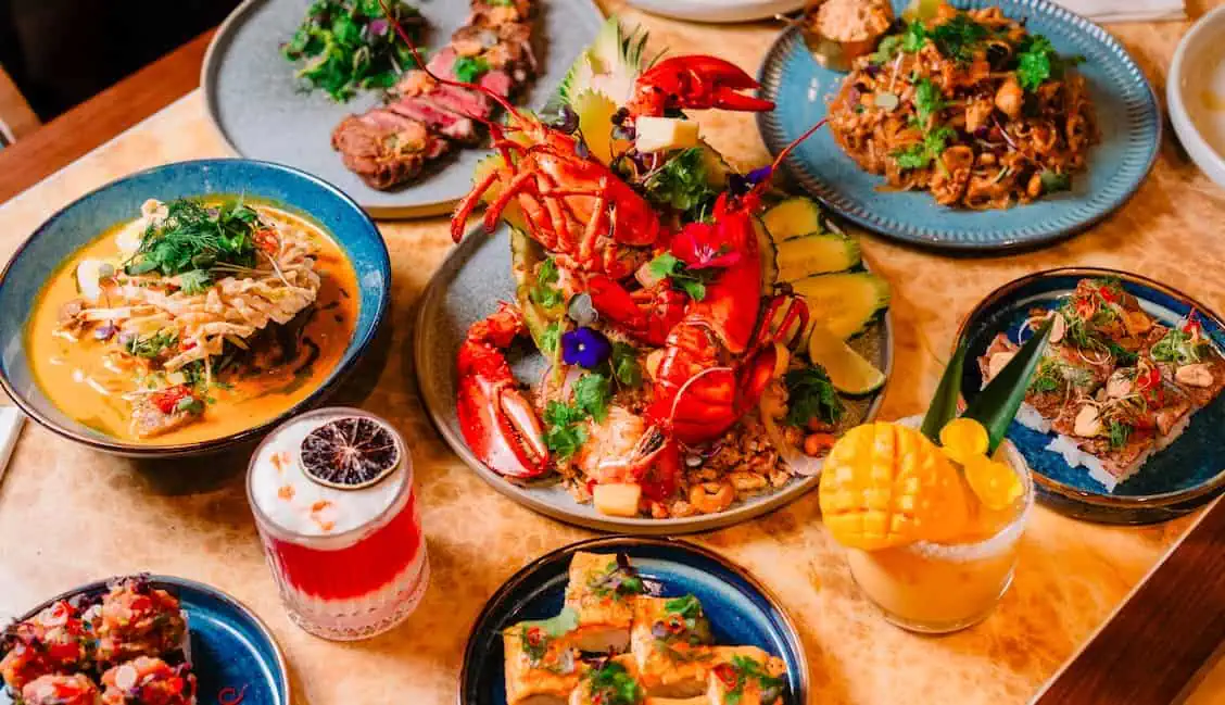 Can running to the suburbs save Toronto restaurants?