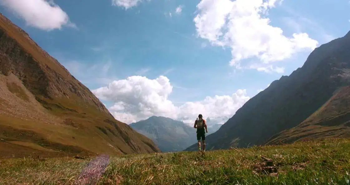 Canadian documentary on bank robber turned runner stuns TIFF